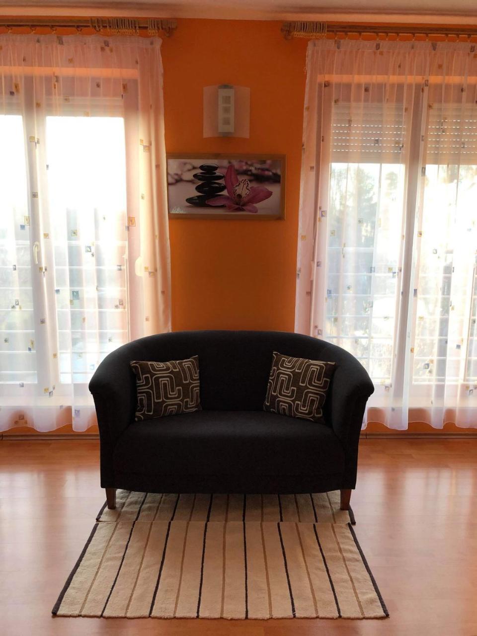 Kristaly Apartmanhaz Sárvár Екстериор снимка