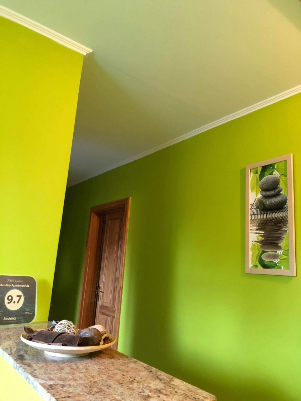 Kristaly Apartmanhaz Sárvár Екстериор снимка